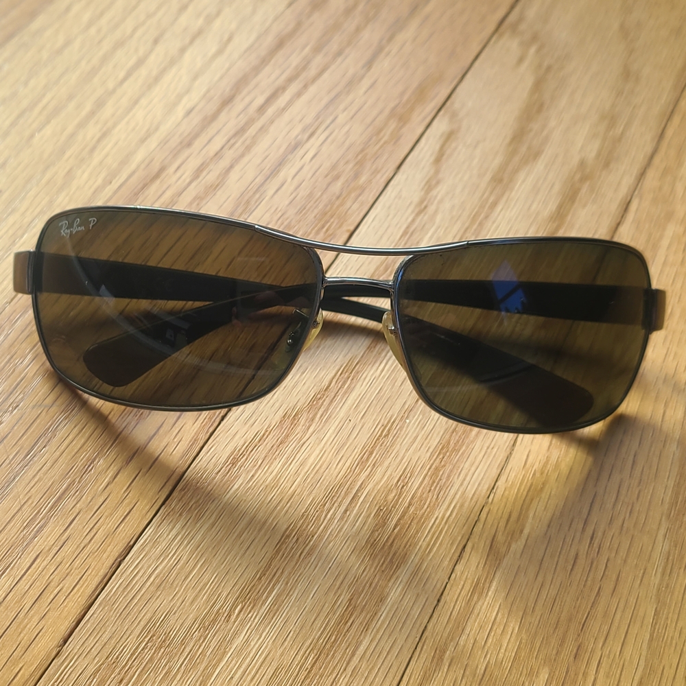 Ray-Ban Aviator Sunglasses - Picture 5 of 8